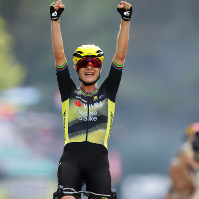 Foto zu dem Text "Vos gewinnt Auftakt der Tour de France Femmes im Bergaufsprint"