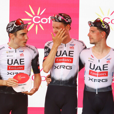 Foto zu dem Text "Segen oder Problem? UAE-Trio sitzt Vingegaard im Nacken"