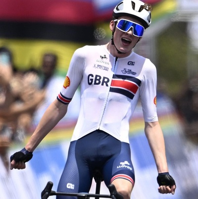 Foto zu dem Text "Hudson nach langem Solo erster britischer Junioren-Weltmeister"