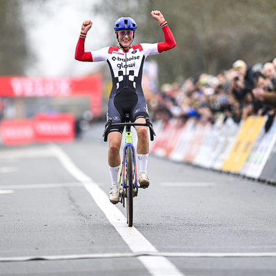 Foto zu dem Text "Brand holt mit Machtdemonstration ersten Sieg in Koksijde"