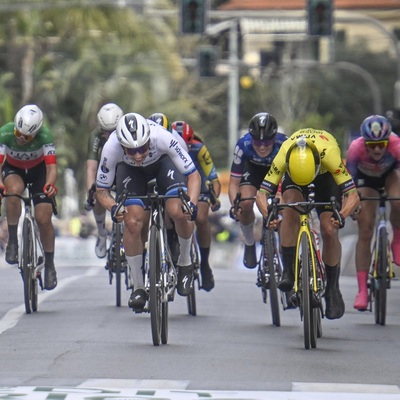 Foto zu dem Text "Wiebes vs. die Welt – Topsprinterin will Titelverteidigung"