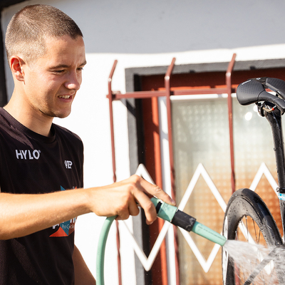 Foto zu dem Text "Hall steigt bei Bike Aid vom Mechaniker zum Stagiaire auf"